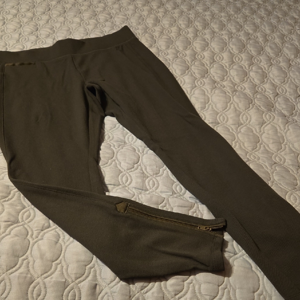J. Jill Dark Green Stretch Leggings With Zipper Accents At Ankles